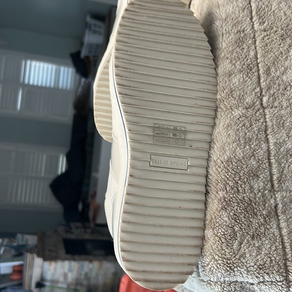 Disney & Call it Spring Donald Duck Vegan Platform Sneakers - Picture 8 of 15